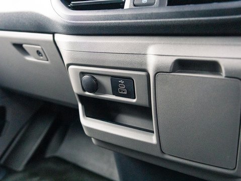 2.0 320 EcoBlue Limited Panel Van 5dr Diesel Auto L2 H1 Euro 6 (s/s) (170 ps)