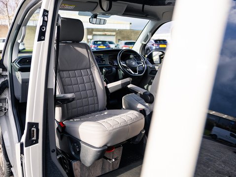 2.0 TDI T28 Highline Panel Van 5dr Diesel DSG FWD SWB Euro 6 (s/s) (150 ps)