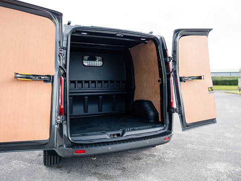 2.0 300 EcoBlue Limited Crew Van Double Cab 5dr Diesel Auto L1 H1 Euro 6 (s/s) (6 Seat) (170 ps)