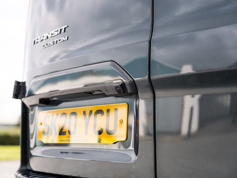 2.0 300 EcoBlue Limited Crew Van Double Cab 5dr Diesel Auto L1 H1 Euro 6 (s/s) (6 Seat) (170 ps)