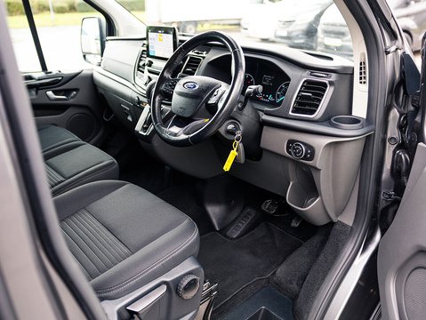 2.0 300 EcoBlue Limited Crew Van Double Cab 5dr Diesel Auto L1 H1 Euro 6 (s/s) (6 Seat) (170 ps)