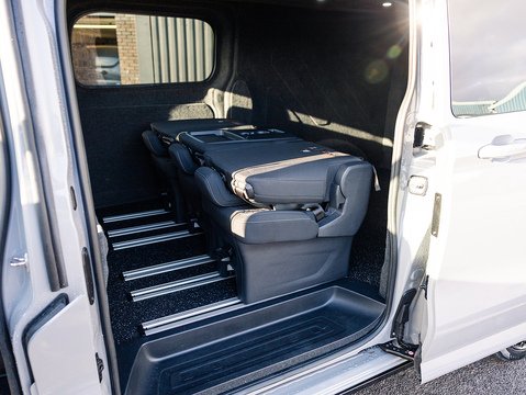 2.0 300 EcoBlue Limited Panel Van 5dr Diesel Auto L2 H1 Euro 6 (s/s) (170 ps)