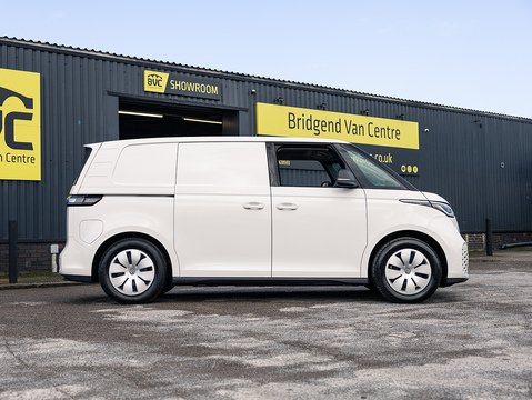 Pro 77kWh Commerce Plus Panel Van 5dr Electric Auto (204 ps)