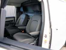 Volkswagen ID. Buzz Cargo Pro Commerce Plus 77kWh 150KW Electric Panel Van