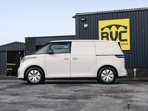 Pro 77kWh Commerce Plus Panel Van 5dr Electric Auto (204 ps)