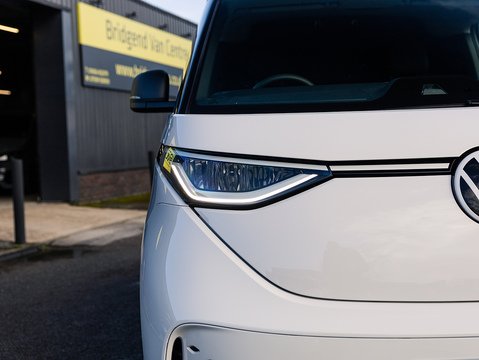 Pro 77kWh Commerce Plus Panel Van 5dr Electric Auto (204 ps)