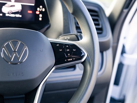 Pro 77kWh Commerce Plus Panel Van 5dr Electric Auto (204 ps)