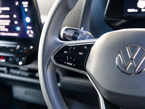 Pro 77kWh Commerce Plus Panel Van 5dr Electric Auto (204 ps)