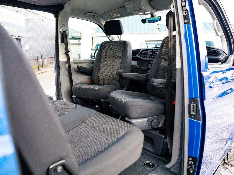 Volkswagen 2.0 TDI T32 Highline Kombi Double Cab 5dr Diesel DSG FWD SWB Euro 6 (s/s) (150 ps)