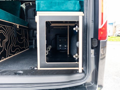 300 EcoBlue Limited Panel Van 2.0 Automatic Diesel
