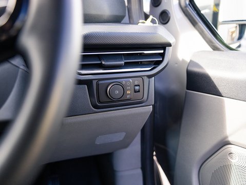 2.0 300 EcoBlue Limited Panel Van 5dr Diesel Manual L1 H1 Euro 6 (s/s) (136 ps)