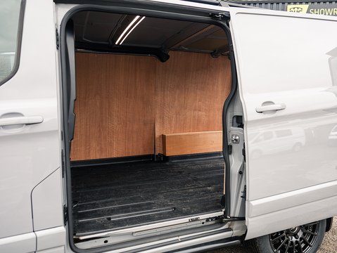 2.0 320 EcoBlue Limited Panel Van 5dr Diesel Auto L1 H1 Euro 6 (170 ps)