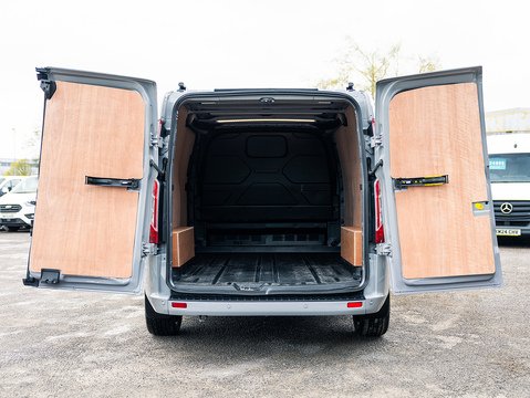 2.0 320 EcoBlue Limited Panel Van 5dr Diesel Auto L1 H1 Euro 6 (170 ps)