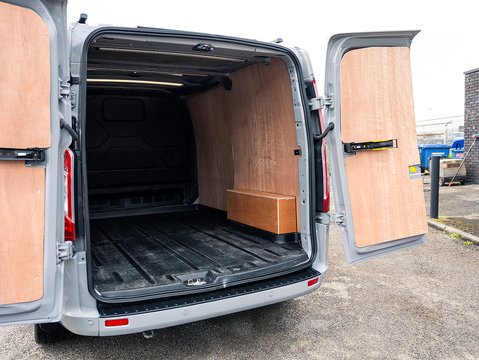 2.0 320 EcoBlue Limited Panel Van 5dr Diesel Auto L1 H1 Euro 6 (170 ps)