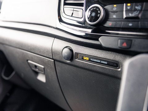 2.0 320 EcoBlue Limited Panel Van 5dr Diesel Auto L1 H1 Euro 6 (170 ps)