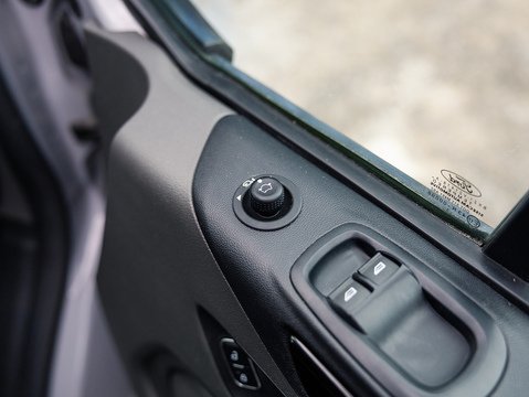 2.0 320 EcoBlue Limited Panel Van 5dr Diesel Auto L1 H1 Euro 6 (170 ps)