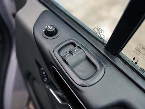 2.0 320 EcoBlue Limited Panel Van 5dr Diesel Auto L1 H1 Euro 6 (170 ps)