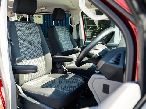 2.0 TDI S Minibus Double Cab 5dr Diesel DSG SWB Euro 6 (s/s) (150 ps)