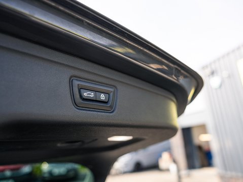 2.0 330e 12kWh M Sport Pro Edition Touring 5dr Petrol Plug-in Hybrid Auto Euro 6 (s/s) (292 ps)