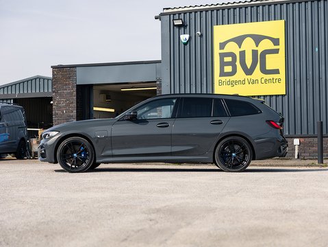 2.0 330e 12kWh M Sport Pro Edition Touring 5dr Petrol Plug-in Hybrid Auto Euro 6 (s/s) (292 ps)