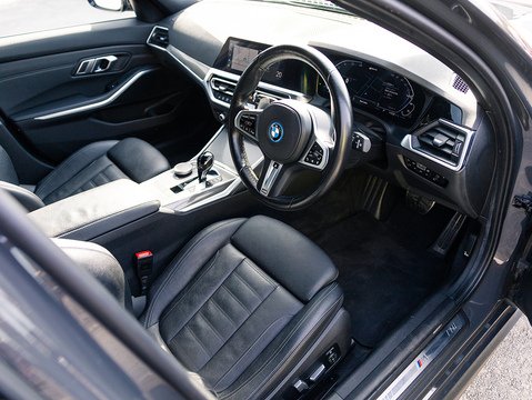 2.0 330e 12kWh M Sport Pro Edition Touring 5dr Petrol Plug-in Hybrid Auto Euro 6 (s/s) (292 ps)