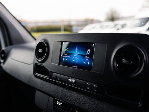 2.0 315 CDI Premium Panel Van 5dr Diesel Manual FWD L2 H2 Euro 6 (s/s) (150 ps)