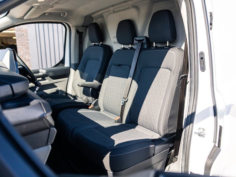 Ford 2.0 280 EcoBlue Limited Panel Van 5dr Diesel Manual L1 H1 Euro 6 (s/s) (136 ps)