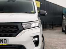 Nissan Townstar 1.3 Petrol Tekna L1 SWB 6 Speed Manual Euro 6 Van