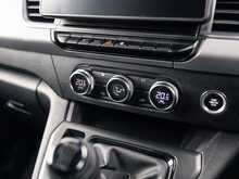 Nissan Townstar 1.3 Petrol Tekna L1 SWB 6 Speed Manual Euro 6 Van