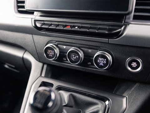 1.3 TCe Tekna Panel Van 6dr Petrol Manual L1 Euro 6 (s/s) (130 ps)