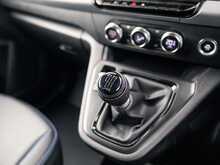 Nissan Townstar 1.3 Petrol Tekna L1 SWB 6 Speed Manual Euro 6 Van