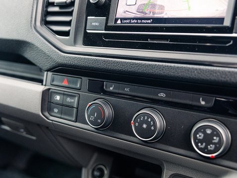 2.0 TDI CR35 Trendline Panel Van 5dr Diesel Automatic 4Motion MWB Euro 6 (s/s) (177 ps)