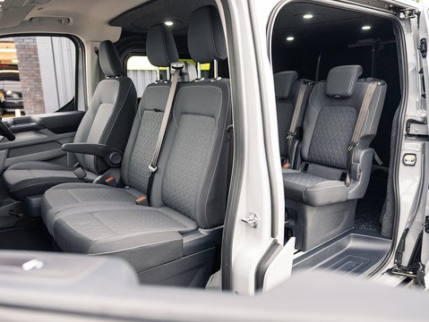 2.0 320 EcoBlue Limited Panel Van 5dr Diesel Auto L1 H1 Euro 6 (s/s) (136 ps)