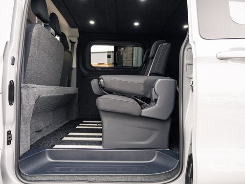 2.0 320 EcoBlue Limited Panel Van 5dr Diesel Auto L1 H1 Euro 6 (s/s) (136 ps)