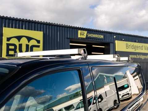 2.5 320 Duratec 11.8kWh Limited Panel Van 5dr Petrol Plug-in Hybrid Auto L1 Euro 6 (232 ps)
