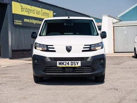 1.5 BlueHDi 950 Asphalt Long Panel Van 6dr Diesel Manual LWB Euro 6 (s/s) (100 ps)