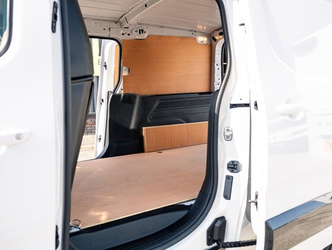 1.5 BlueHDi 950 Asphalt Long Panel Van 6dr Diesel Manual LWB Euro 6 (s/s) (100 ps)