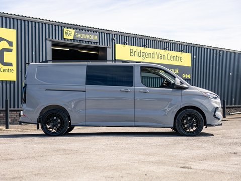 2.0 320 EcoBlue Limited Crew Van Double Cab 5dr Diesel Auto L2 H1 Euro 6 (s/s) (136 ps)