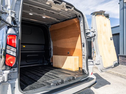 2.0 320 EcoBlue Limited Crew Van Double Cab 5dr Diesel Auto L2 H1 Euro 6 (s/s) (136 ps)