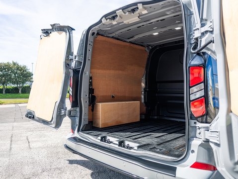 2.0 320 EcoBlue Limited Crew Van Double Cab 5dr Diesel Auto L2 H1 Euro 6 (s/s) (136 ps)