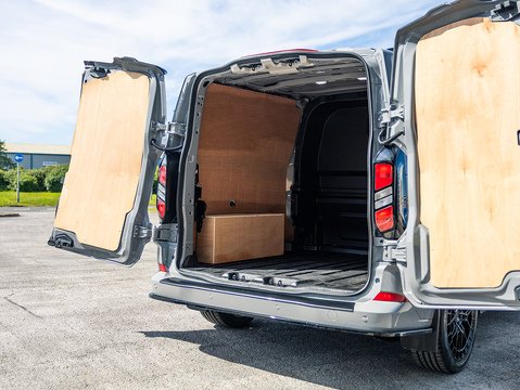 2.0 320 EcoBlue Limited Crew Van Double Cab 5dr Diesel Auto L2 H1 Euro 6 (s/s) (136 ps)