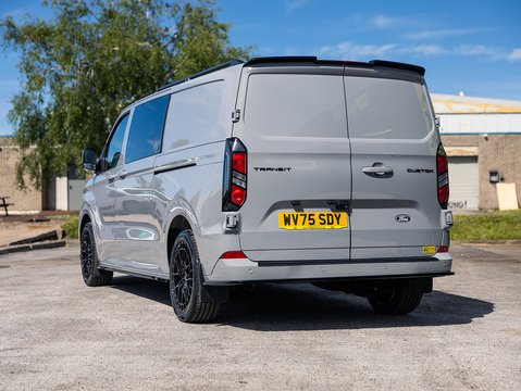 2.0 320 EcoBlue Limited Crew Van Double Cab 5dr Diesel Auto L2 H1 Euro 6 (s/s) (136 ps)