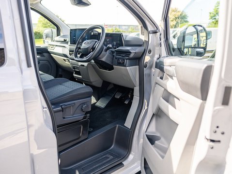 2.0 320 EcoBlue Limited Crew Van Double Cab 5dr Diesel Auto L2 H1 Euro 6 (s/s) (136 ps)