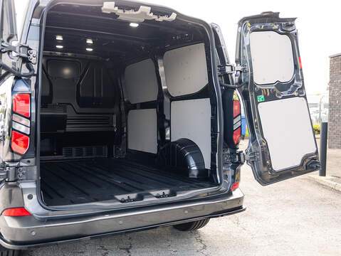2.0 320 EcoBlue Limited Panel Van 5dr Diesel Auto L1 H1 Euro 6 (s/s) (136 ps)