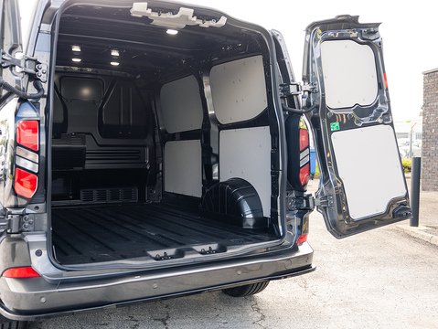2.0 320 EcoBlue Limited Panel Van 5dr Diesel Auto L1 H1 Euro 6 (s/s) (136 ps)
