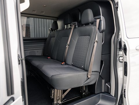 2.0 320 EcoBlue Limited Crew Van Double Cab 5dr Diesel Auto L2 H1 Euro 6 (s/s) (136 ps)