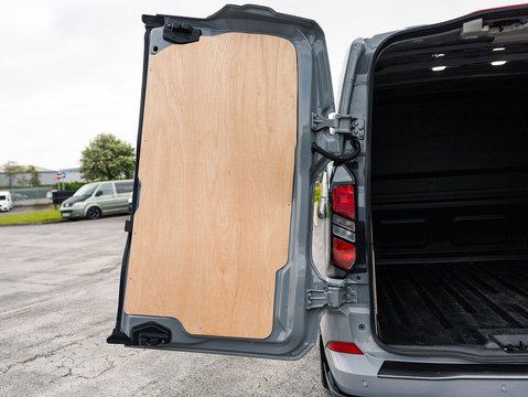 2.0 320 EcoBlue Limited Crew Van Double Cab 5dr Diesel Auto L2 H1 Euro 6 (s/s) (136 ps)