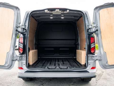 2.0 320 EcoBlue Limited Crew Van Double Cab 5dr Diesel Auto L2 H1 Euro 6 (s/s) (136 ps)