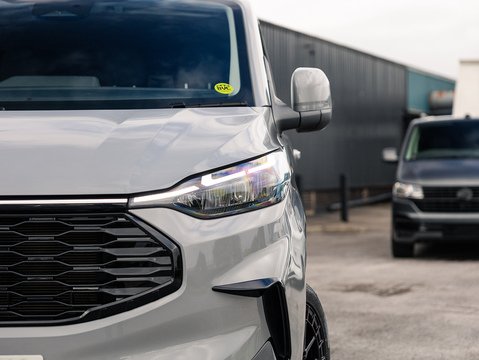 2.0 320 EcoBlue Limited Crew Van Double Cab 5dr Diesel Auto L2 H1 Euro 6 (s/s) (136 ps)
