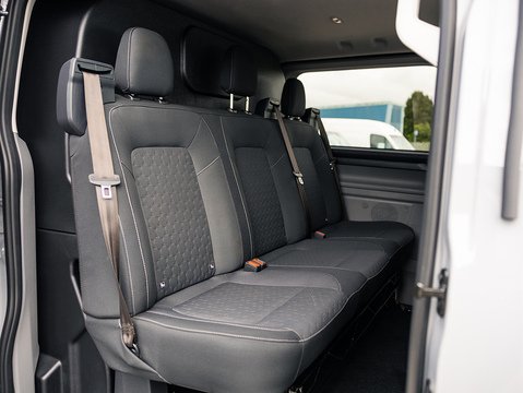 2.0 320 EcoBlue Limited Crew Van Double Cab 5dr Diesel Auto L2 H1 Euro 6 (s/s) (136 ps)